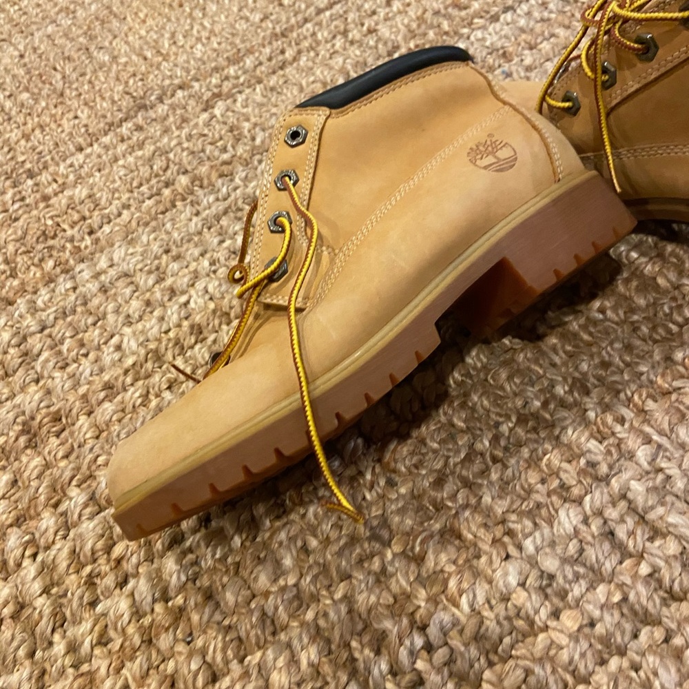 Women’s brand new Timberland boots size 8 1/2